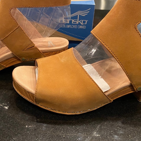 Dansko Minka milled sandals/shoes - Picture 10 of 11